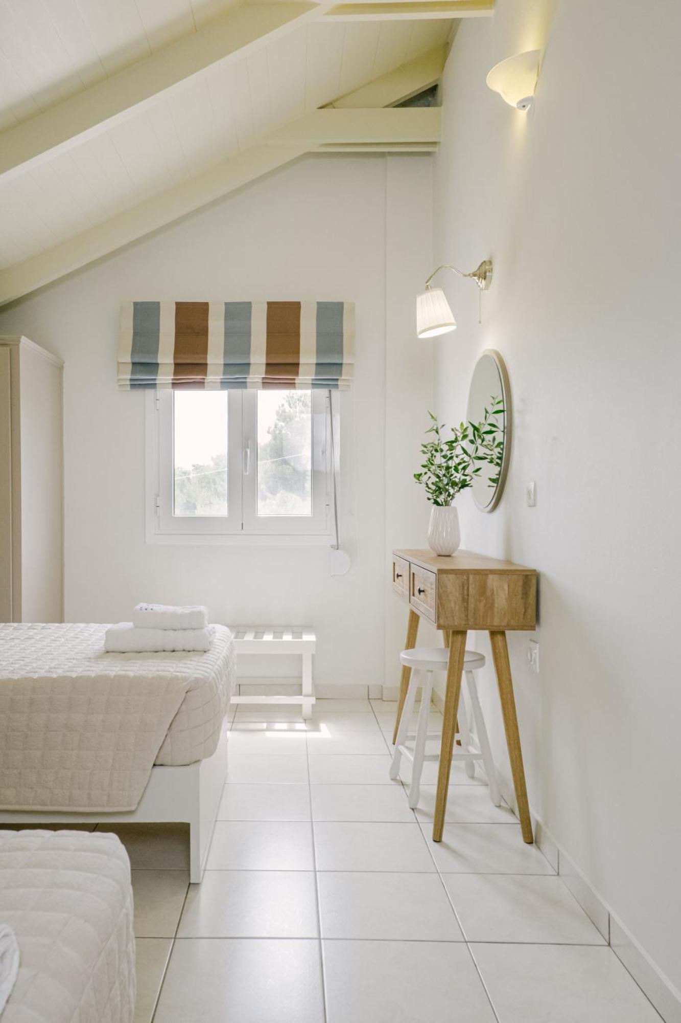 Blue House Apartments Vasilikos  Ruang foto